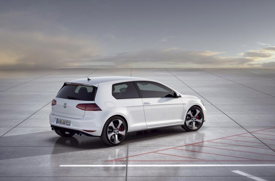  Volkswagen Golf GTi Concept 2012 года  (фото 5 из 6)